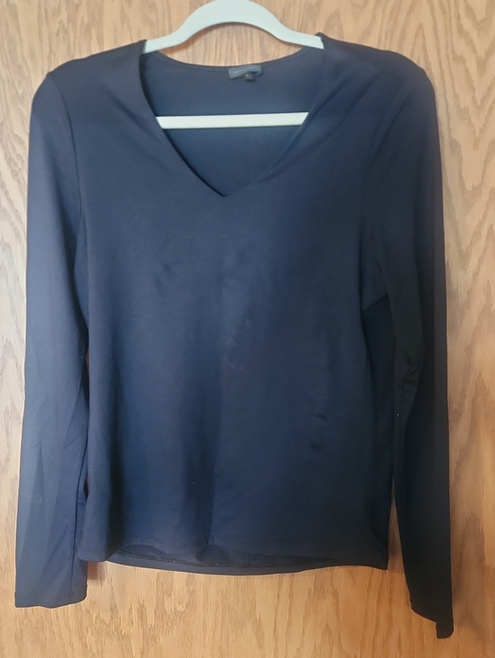 Buckle Tops - Women's V-Neck Long Sleeve Top - Black Size Large Buckle Back Brand